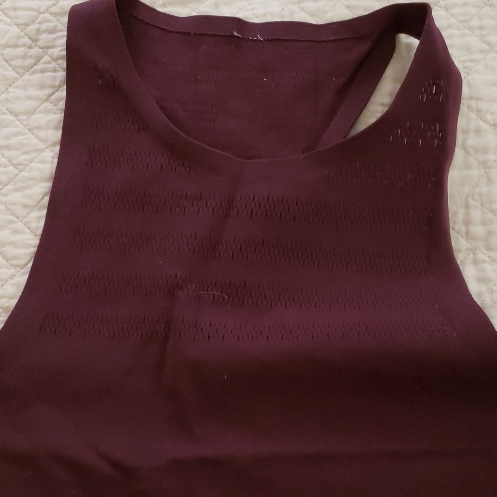 Lululemon reveal tank sz 6 - Picture 2 of 4